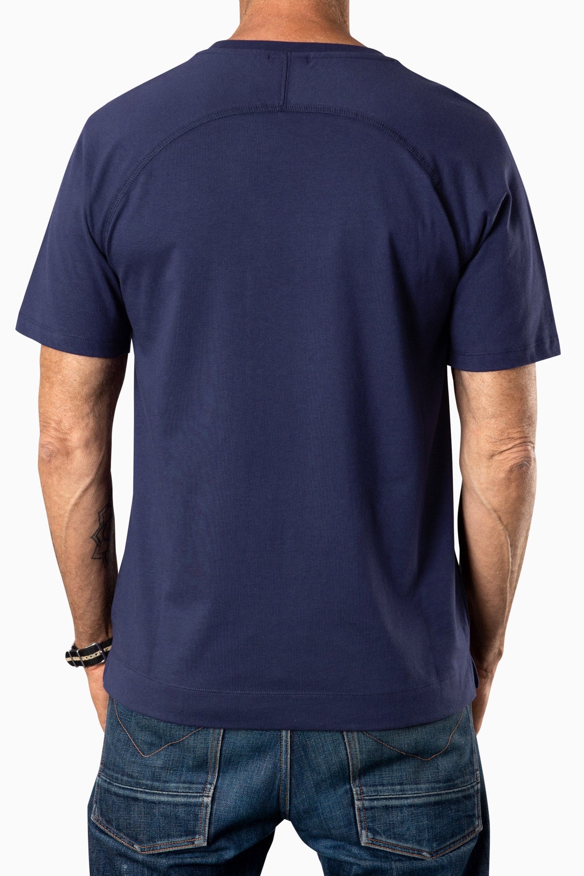 Curved Pocket Tee Eclips